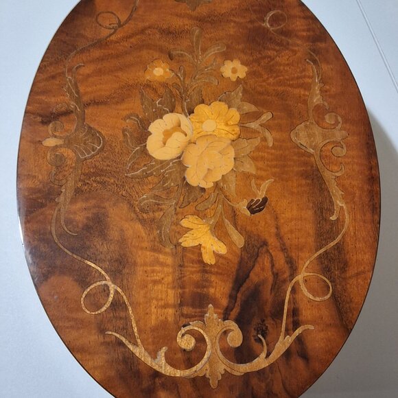 Vintage Reuge Music Box Inlaid Wood "We've Only Just Begun" - Picture 13 of 13